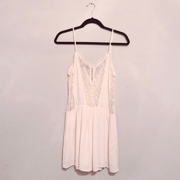 FOREVER 21 | Lace Romper - Picture 3 of 7